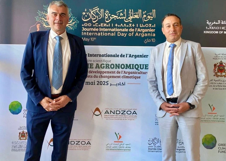 Unterzeichnung der Partnerschaft mit Andzoa